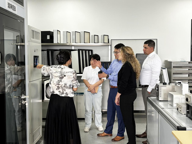 Purafil高層領導一行到訪億天凈化，深化戰略合作